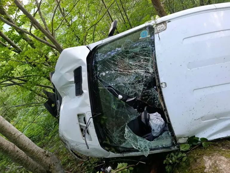 Ordu’da Minibüs Şarampole Yuvarlandı 11 Yaralı (1)