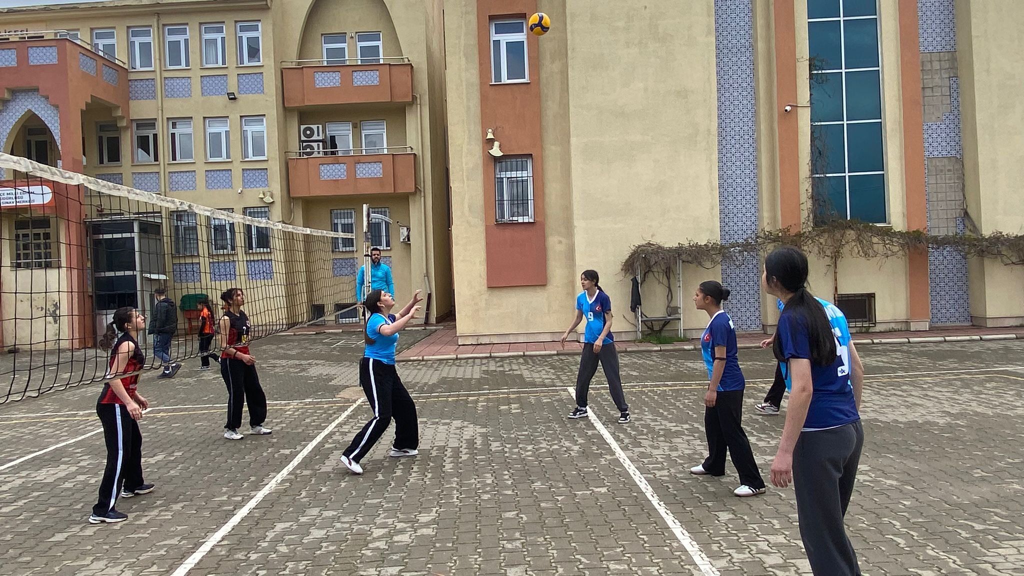 Pazarcık’ta 40 Okul Takımı Voleybol Şampiyonu Için Yarıştı (2)