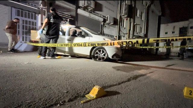 Polis Kovalayınca Köşeye Sıkıştı, Kafasına Sıktı (2)