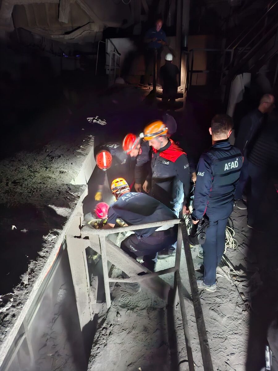 Samsun'da Bir Fabrikada Elektrik Akımına Kapılan 3 Işçi Öldü