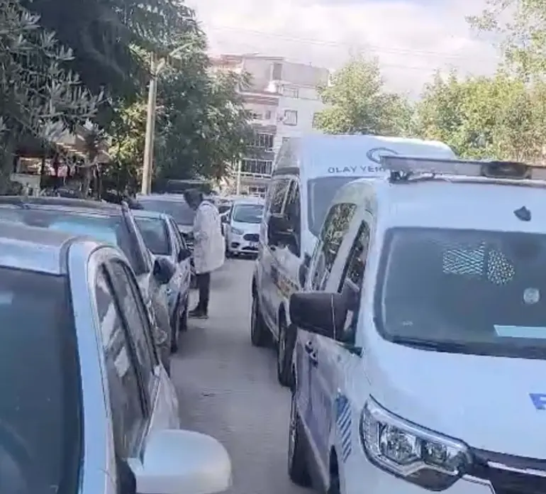 Tartıştığı Boşanma Aşamasındaki Eşini Öldürdü, Kızını Yaraladı 1-1