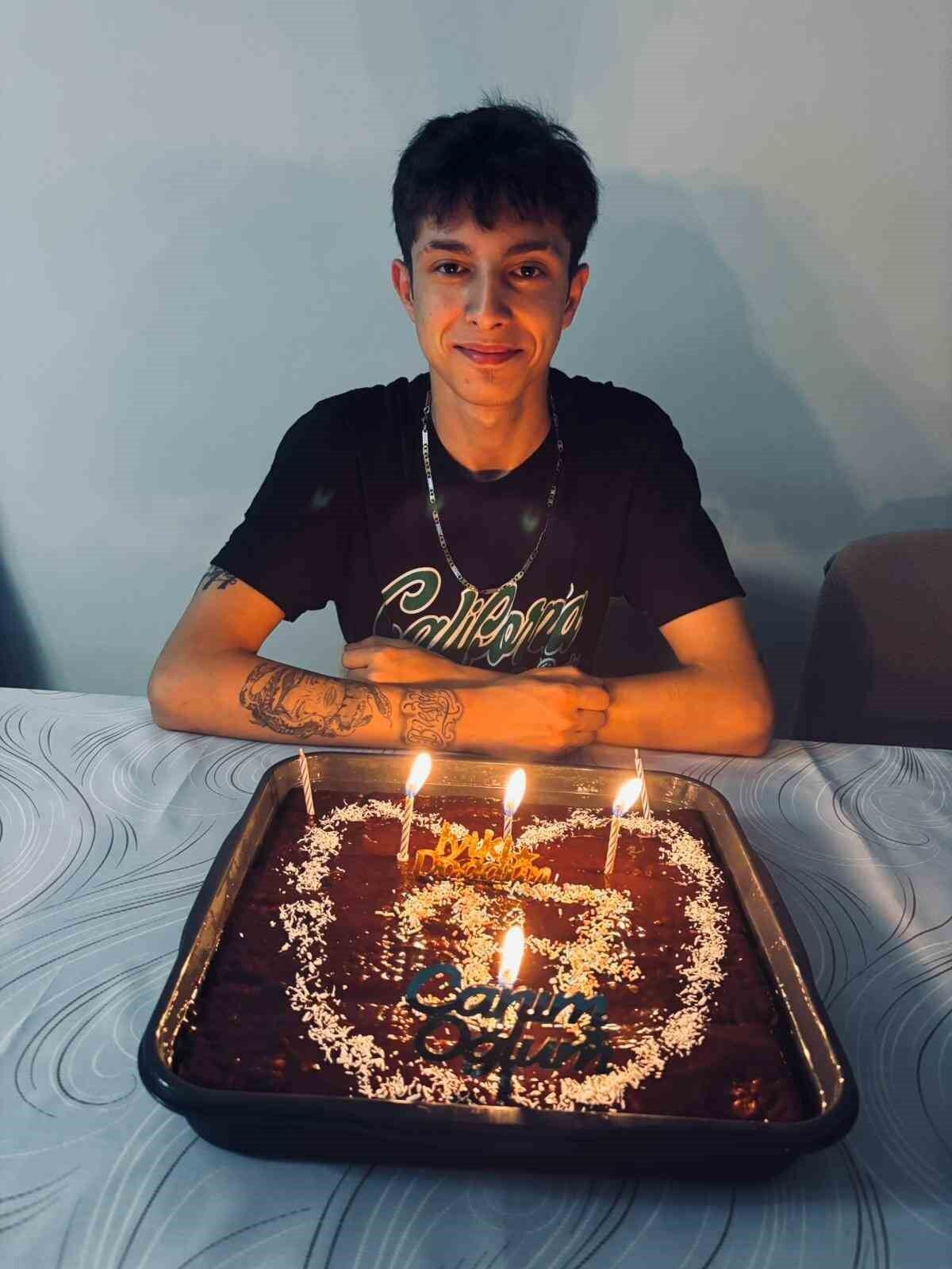 Tiktok’ta Beğeni Tartışması Kanlı Bitti; 17 Yaşındaki Öğrenci Ağır Yaralandı