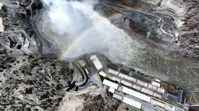 Türkiye’nin Dev Barajında Kapaklar Açıldı (3)