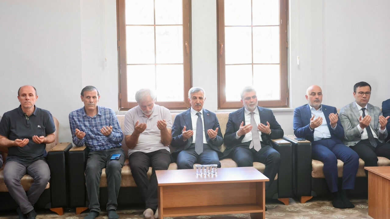 Vali Mükerrem Ünlüer'den Alkış ailesine taziye ziyareti