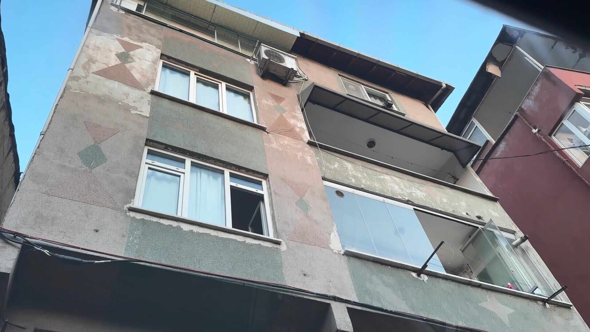 Yeni Evli 26 Yaşındaki Kadın Evinde Ölü Bulundu (3)