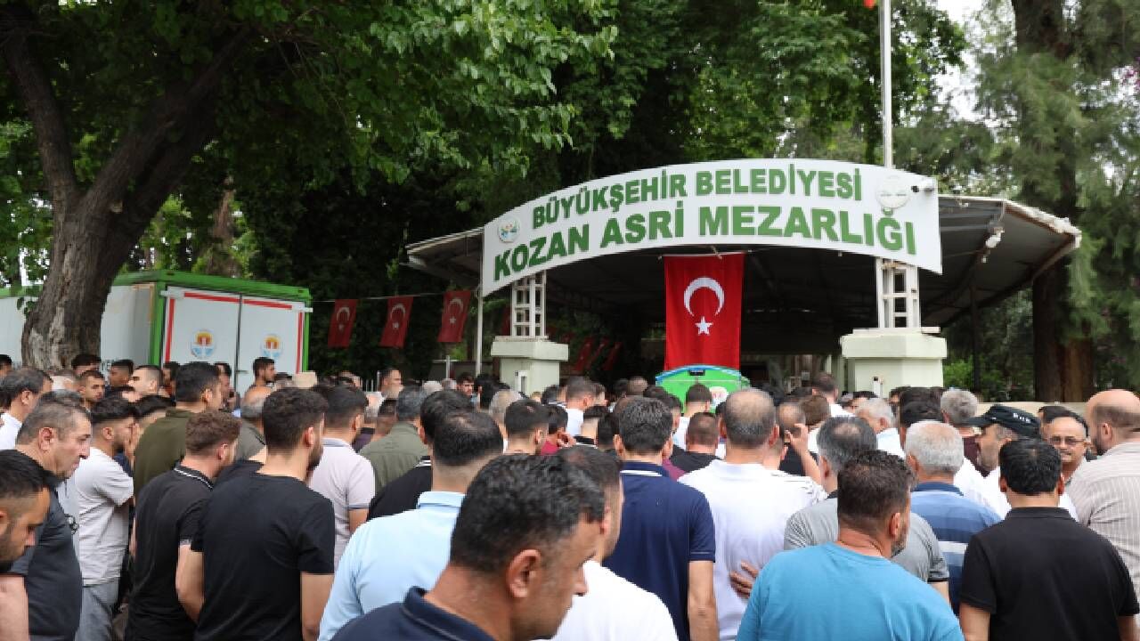 Babası tarafından vurularak hayatını kaybeden genç defnedildi-1