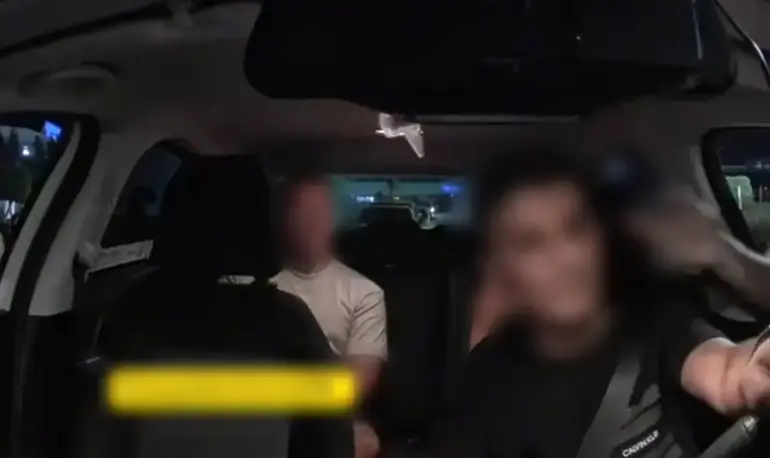 Yolunu Kestiği Taksiciyle Tartışıp, Araçtaki Turistlerde Korkuya Neden Olan Sürücüye 180 Bin Lira Ceza