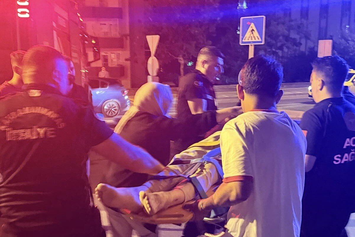 Kahramanmaraş'ta Korkutan Kaza Takla Atan Otomobilde 2 Kişi Yaralandı-1