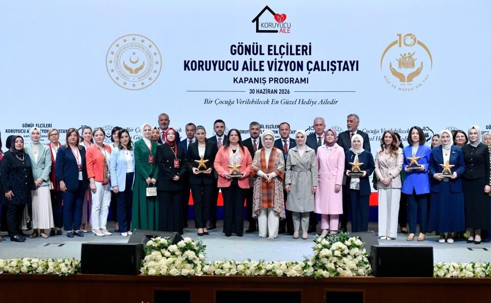 Kahramanmaraş'a koruyucu aile hizmetlerinde "Kalabalık Aile Özel Ödülü"