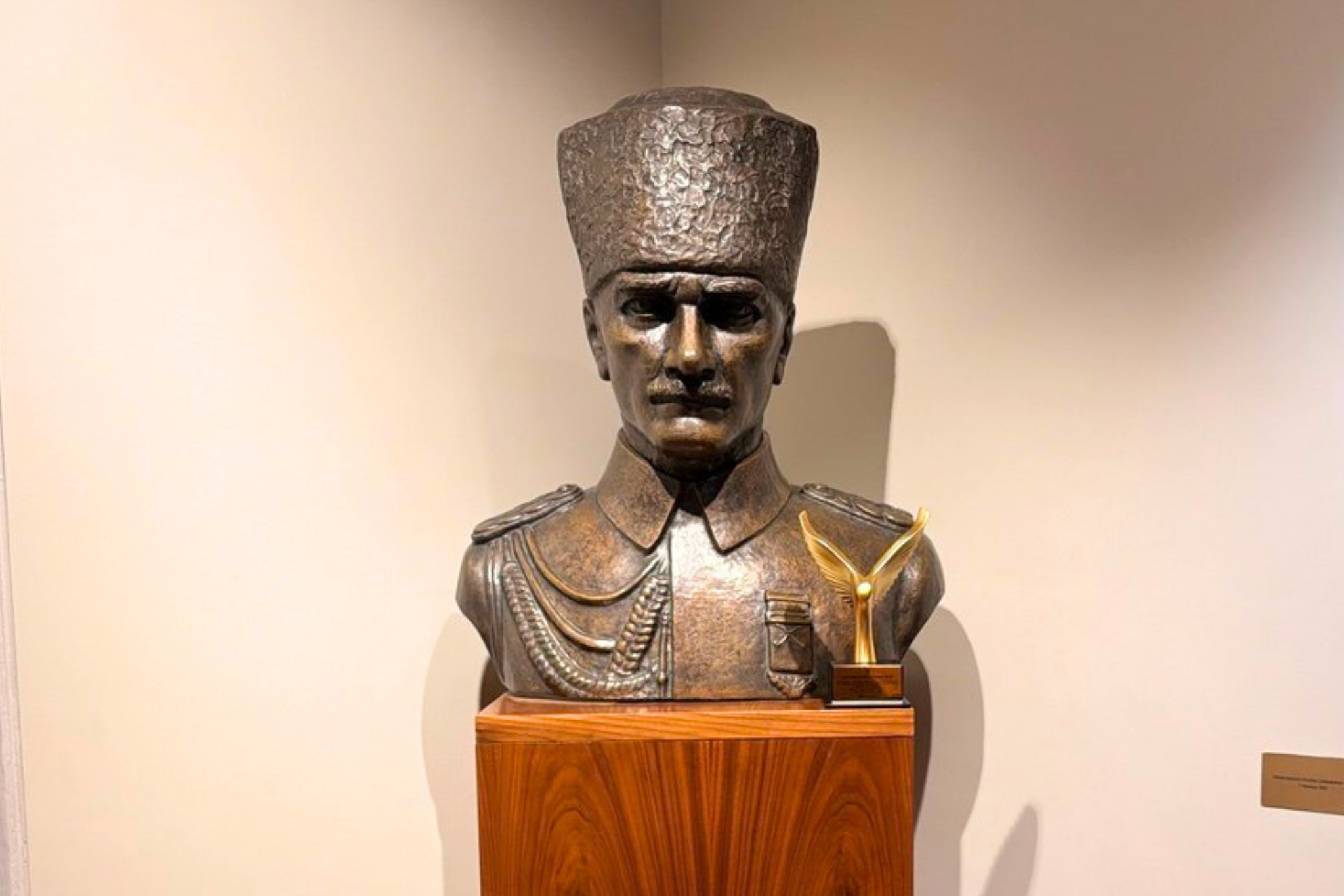 Akif Manaf Sağlık Ve Barış Ödülü Gazi Mustafa Kemal Atatürk'ün Aziz Hatırasına İthaf Edildi (1)