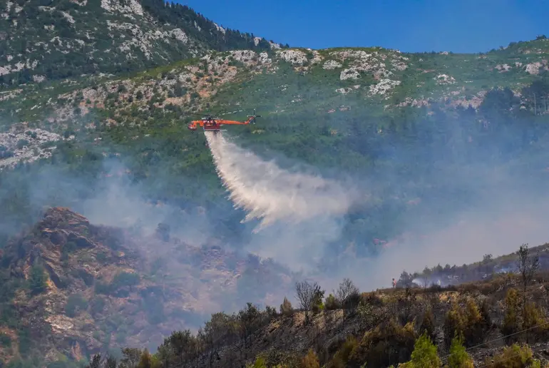 Antalya'da 3 Günde 8 Ilçede 34 Yangın Çıktı