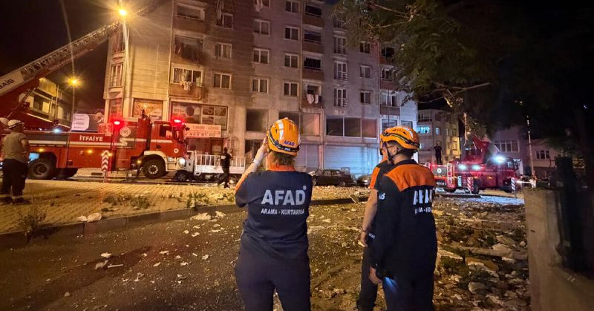 Apartmanda Şiddetli Patlama 2 Ölü, 5 Yaralı