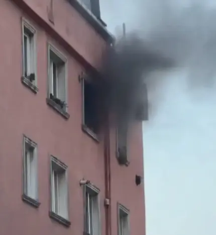Arnavutköy'de Uzaklaştırma Kararı Bulunan Eşi, Evi Ateşe Verdi; Kades Sayesinde Kurtuldu