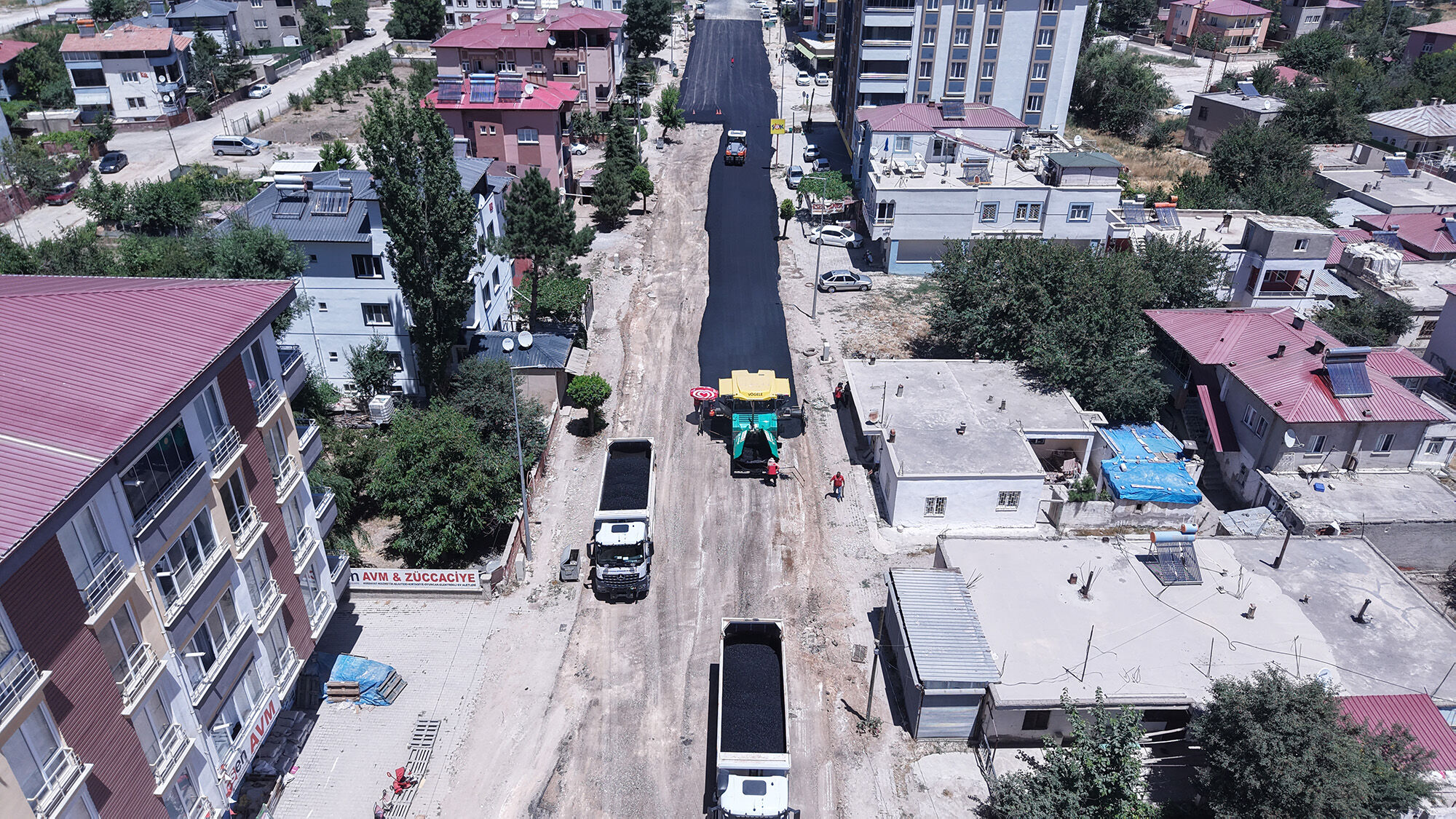 Elbistan Darende Caddesi Sıcak Asfalt, Kaldırım Ve Aydınlatmayla Yenileniyor (3)