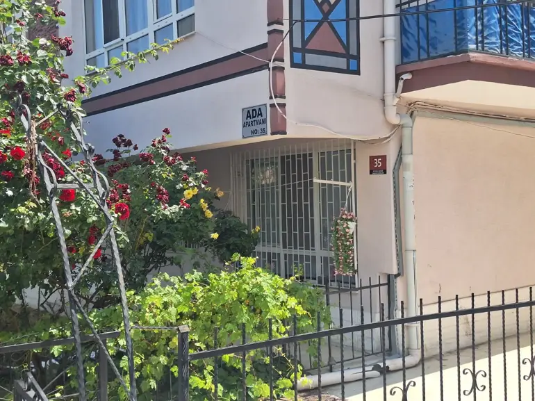 Emekli Polis, Cezaevinden Izinli Çıkıp Kendisini Bıçaklayan Oğlunu Öldürdü 1