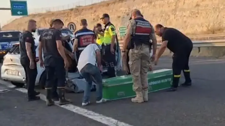 Feci kaza; 3 ölü, 3'ü çocuk 8 yaralı