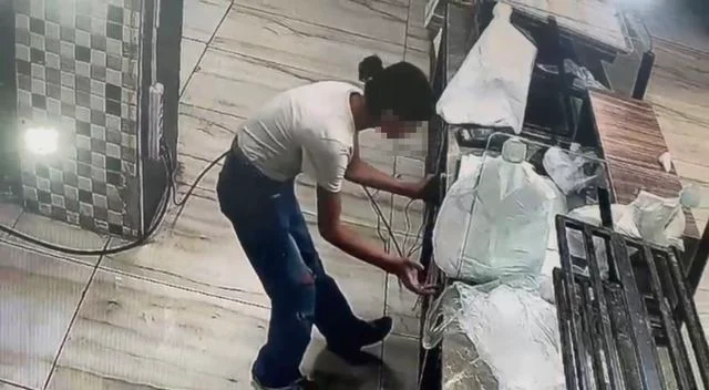 Fırın Çalışanını Oyalayıp Kasadaki 10 Bin Lirayı Çaldılar! (2)