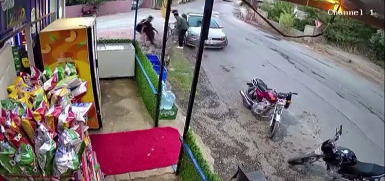 Hatay'da Kuyuya Düşen Çocuk Son Anda Kurtarıldı (2)