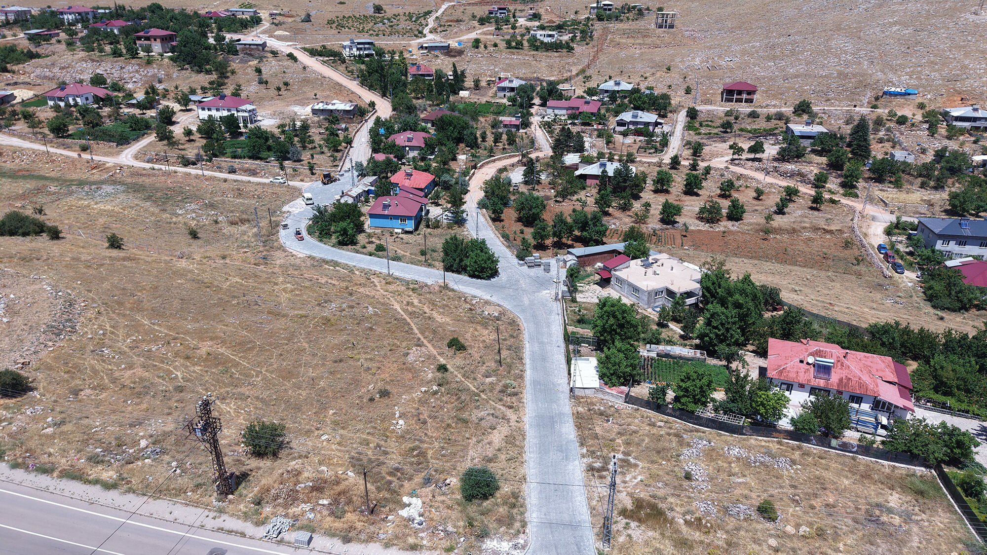 Kahramanmaraş Büyükşehir Belediyesi, Kent Genelinde Ulaşım Altyapısını Güçlendirmeye Yönelik Yatırımlarını Aralıksız Sürdürüyor. Şehir Merkezi Ve Ilçelerin Yan (6)