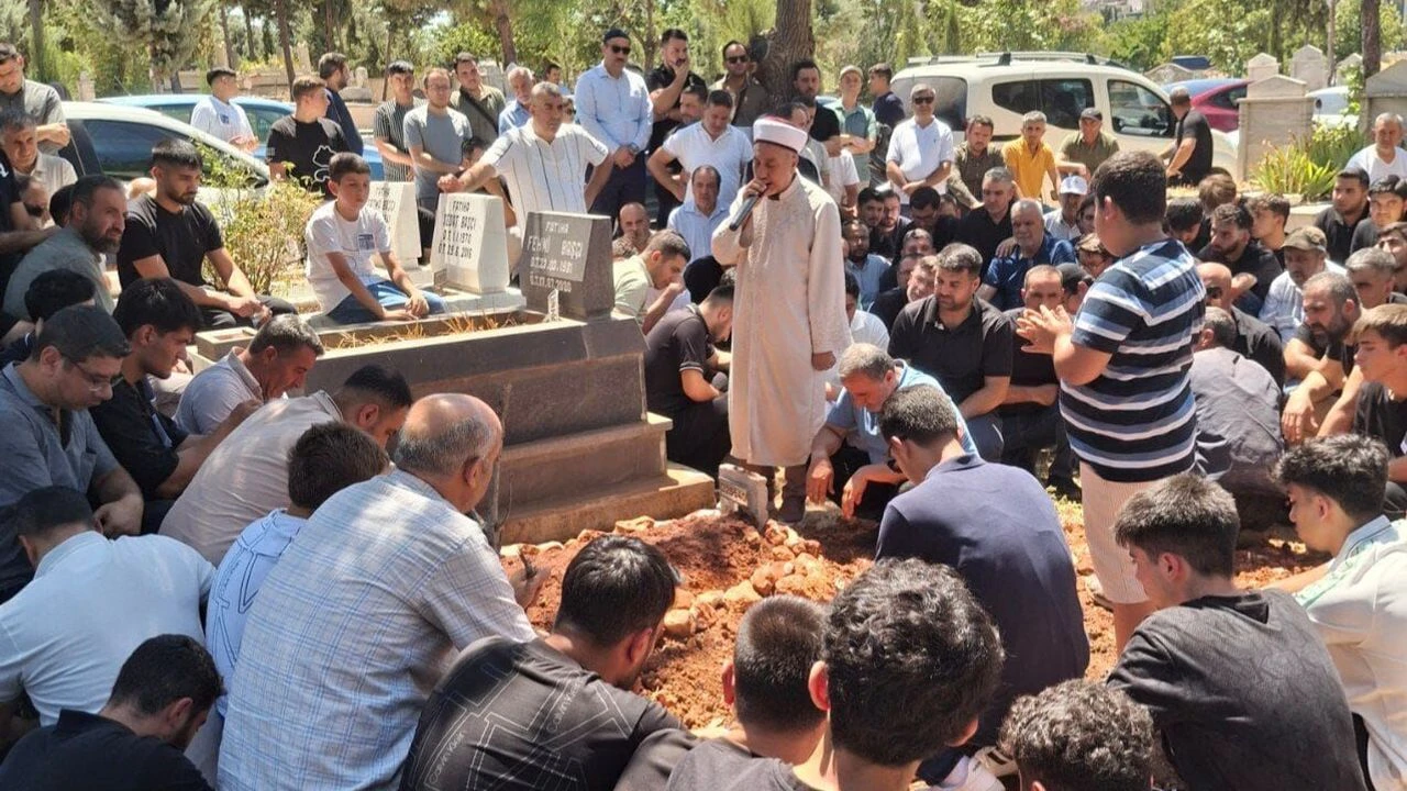 Kahramanmaraş İstiklalspor'un genç kalecisi Kerem Çelik son yolculuğuna uğurlandı