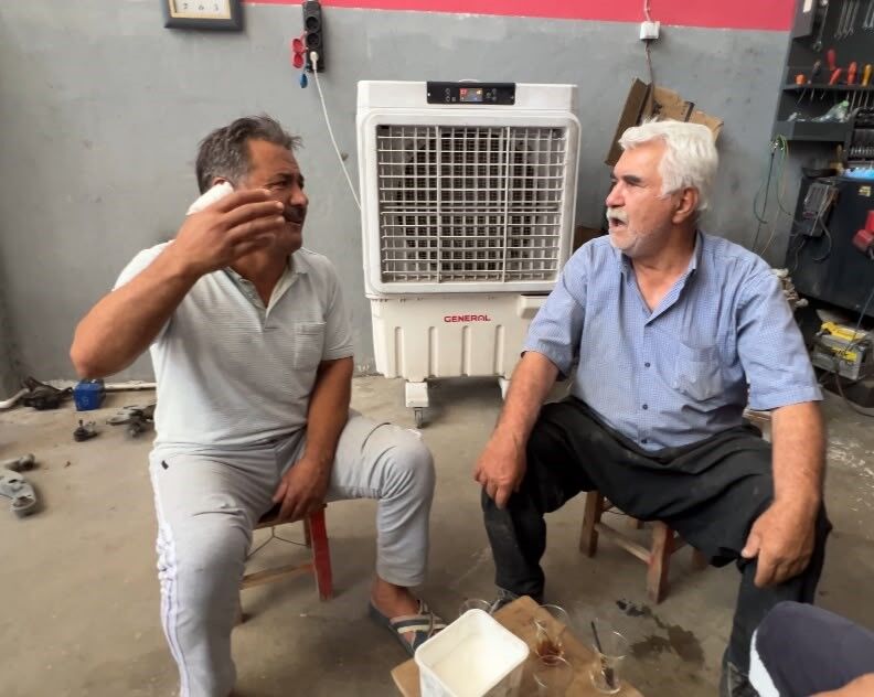 Kahramanmaraş Sanayi Sitesi'nde Bu Türküyü Duyan Herkes İşini Bıraktı (1)