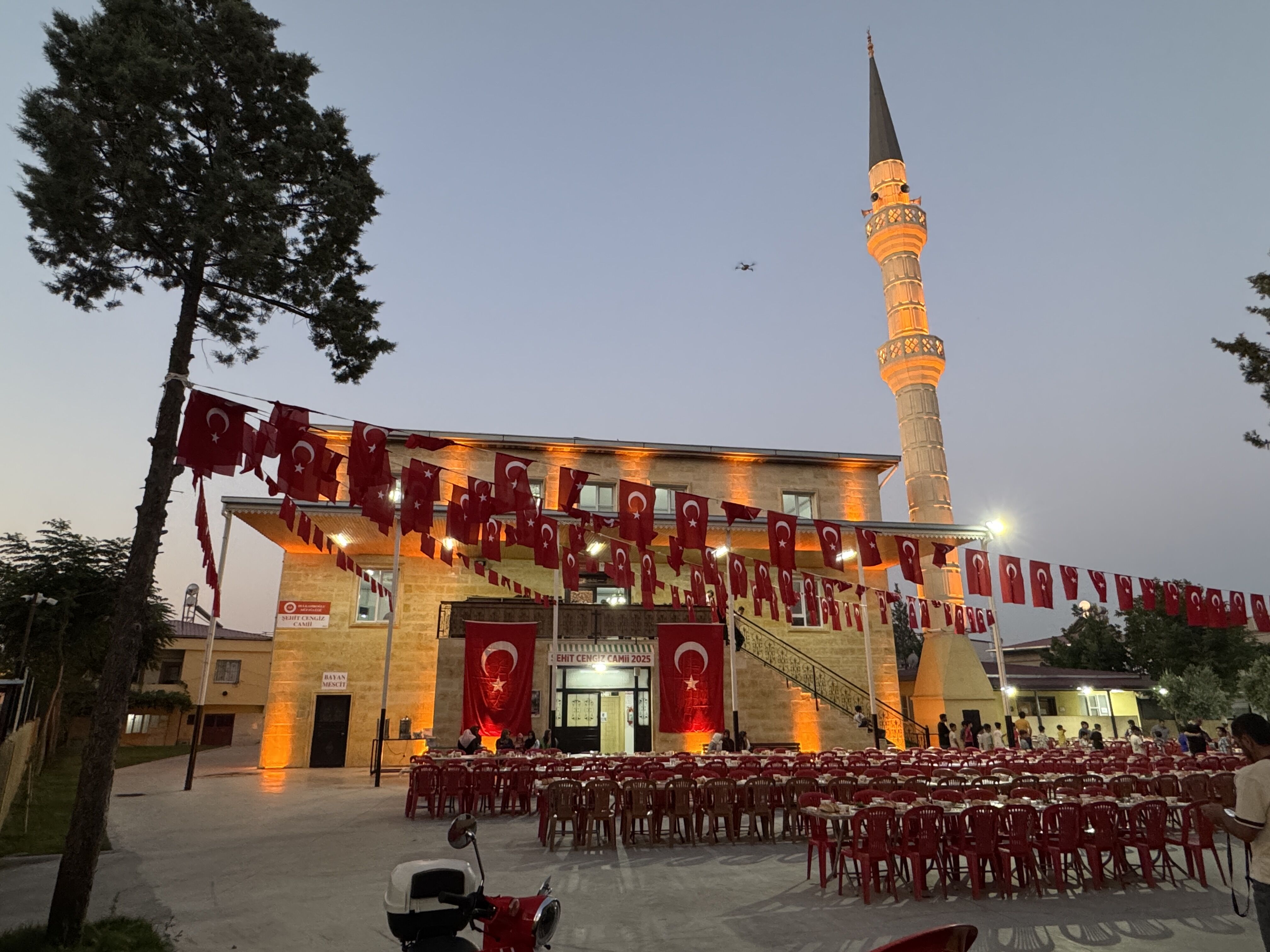 Kahramanmaraş'ta 15 Temmuz Şehitleri İçin Sabah Namazında Dualar Edildi (4)