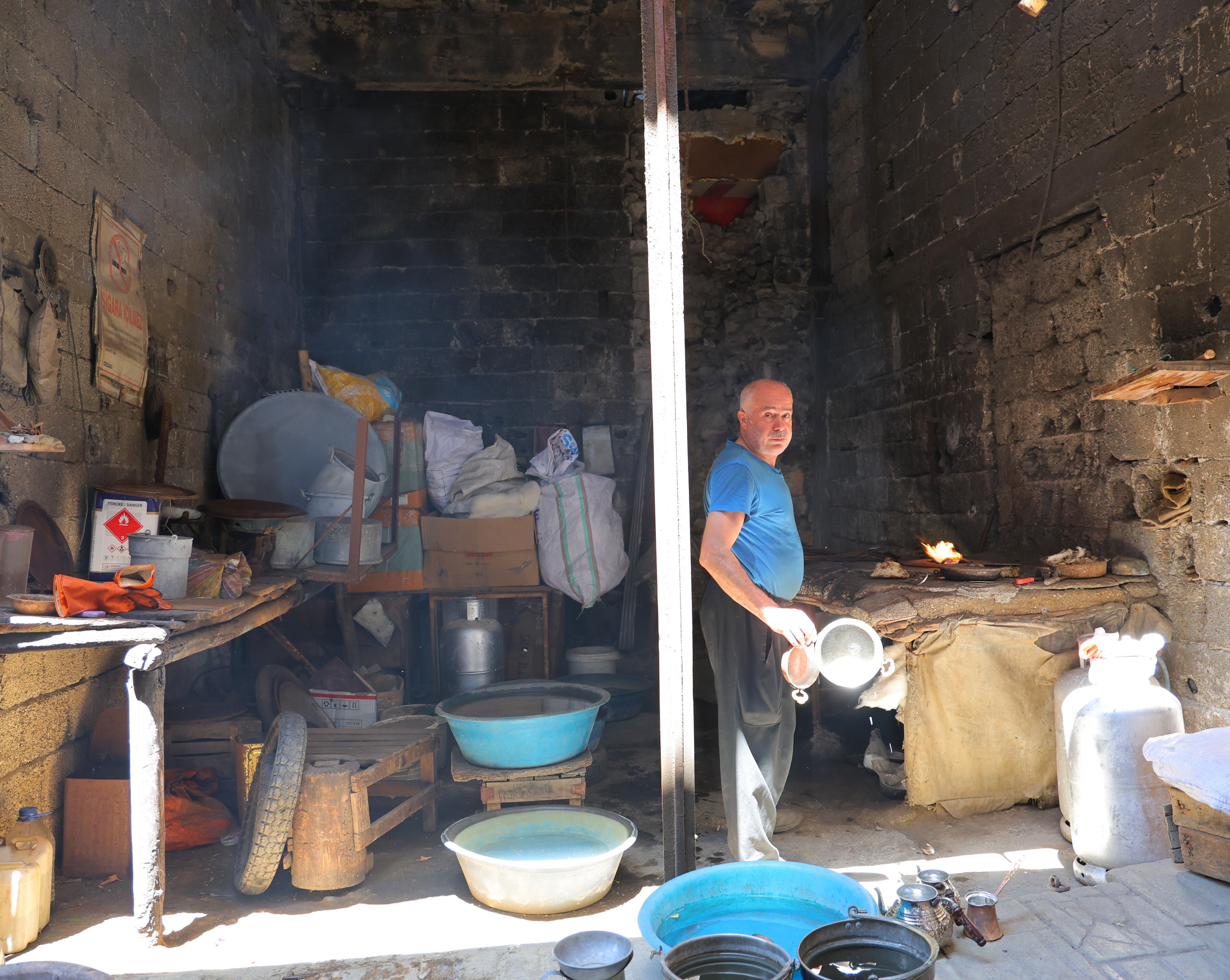 Kahramanmaraş'ta 45 Yıllık Usta Kavurucu Sıcağa Rağmen Mesleğini Bırakmıyor (3)