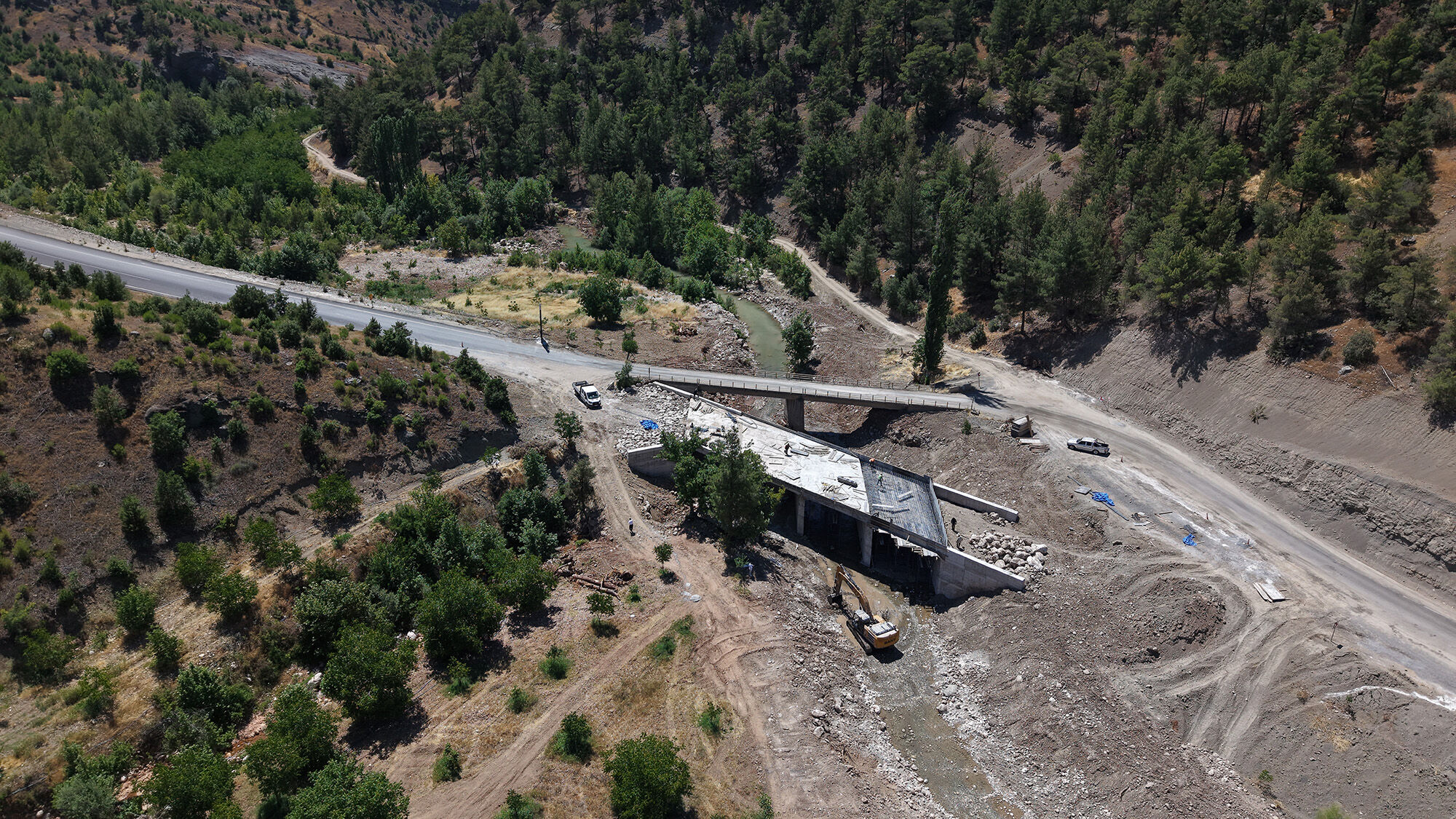Kahramanmaraş'ta Kırsal Ulaşımı Değiştirecek Proje! Yeni Köprü Yükseliyor (4)