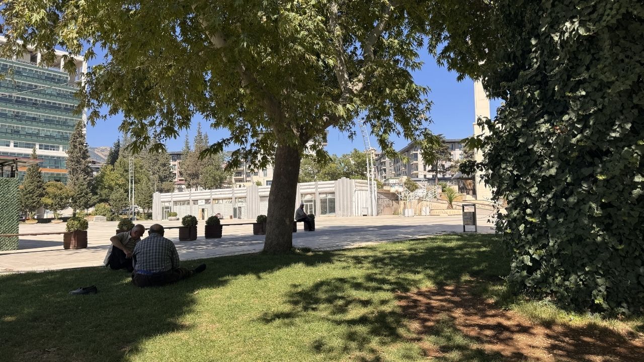 Kahramanmaraş'ta Sıcak Hava Bunaltmaya Devam Ediyor (1)