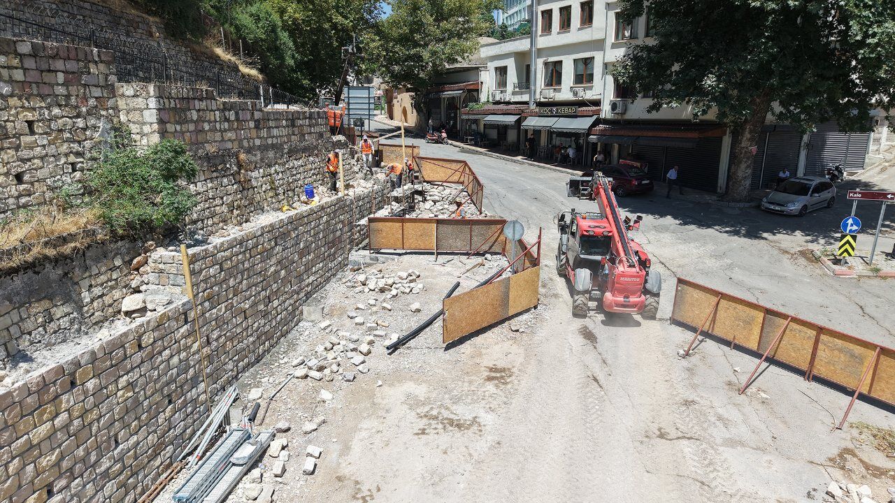 Kahramanmaraş’ta Tarihi Kale Eski Günlerine Dönüyor (9)