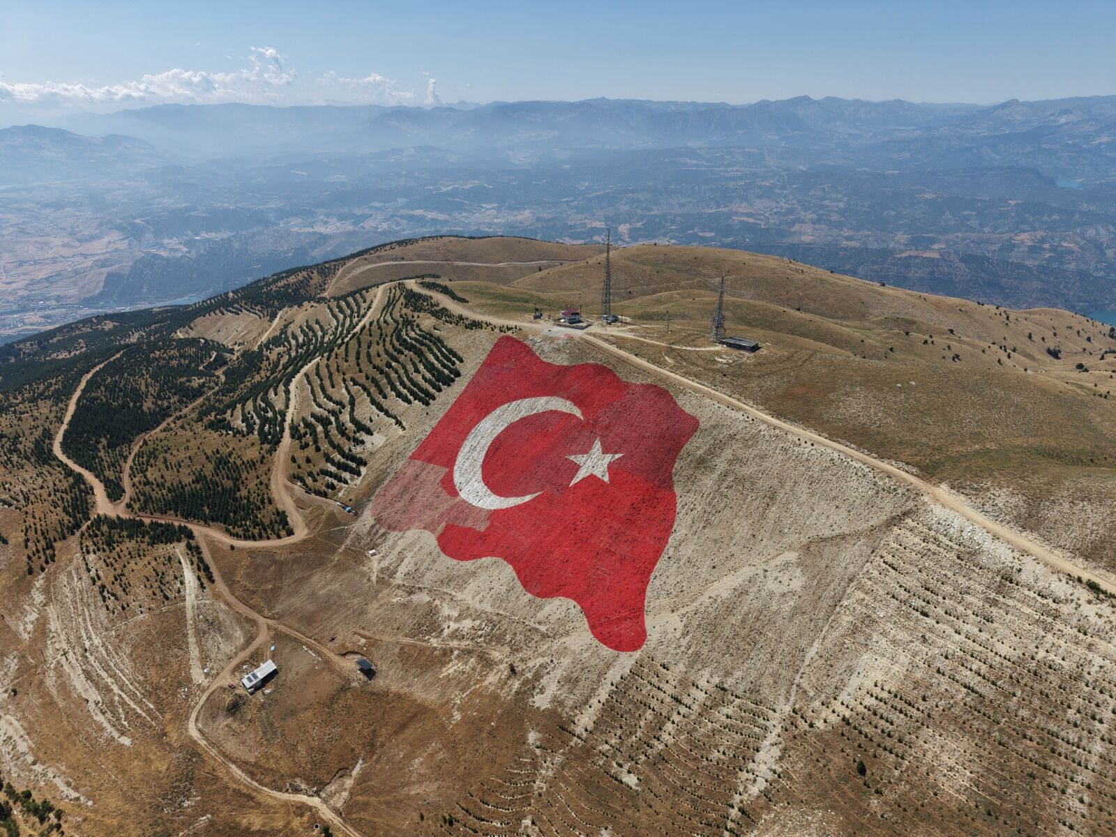 Kahramanmaraş'taki Dünyanın En Büyük Türk Bayrağı Yenilendi! (7)