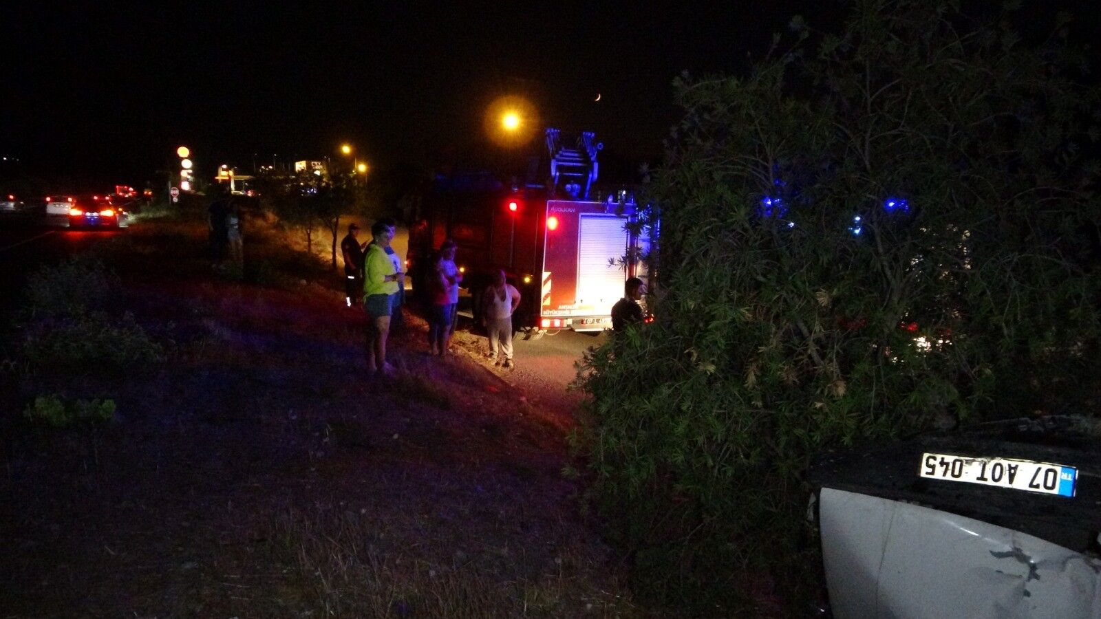 Manavgat'ta Feci Kaza Yaralılar Araçtan Güçlükle Çıkarıldı (5)