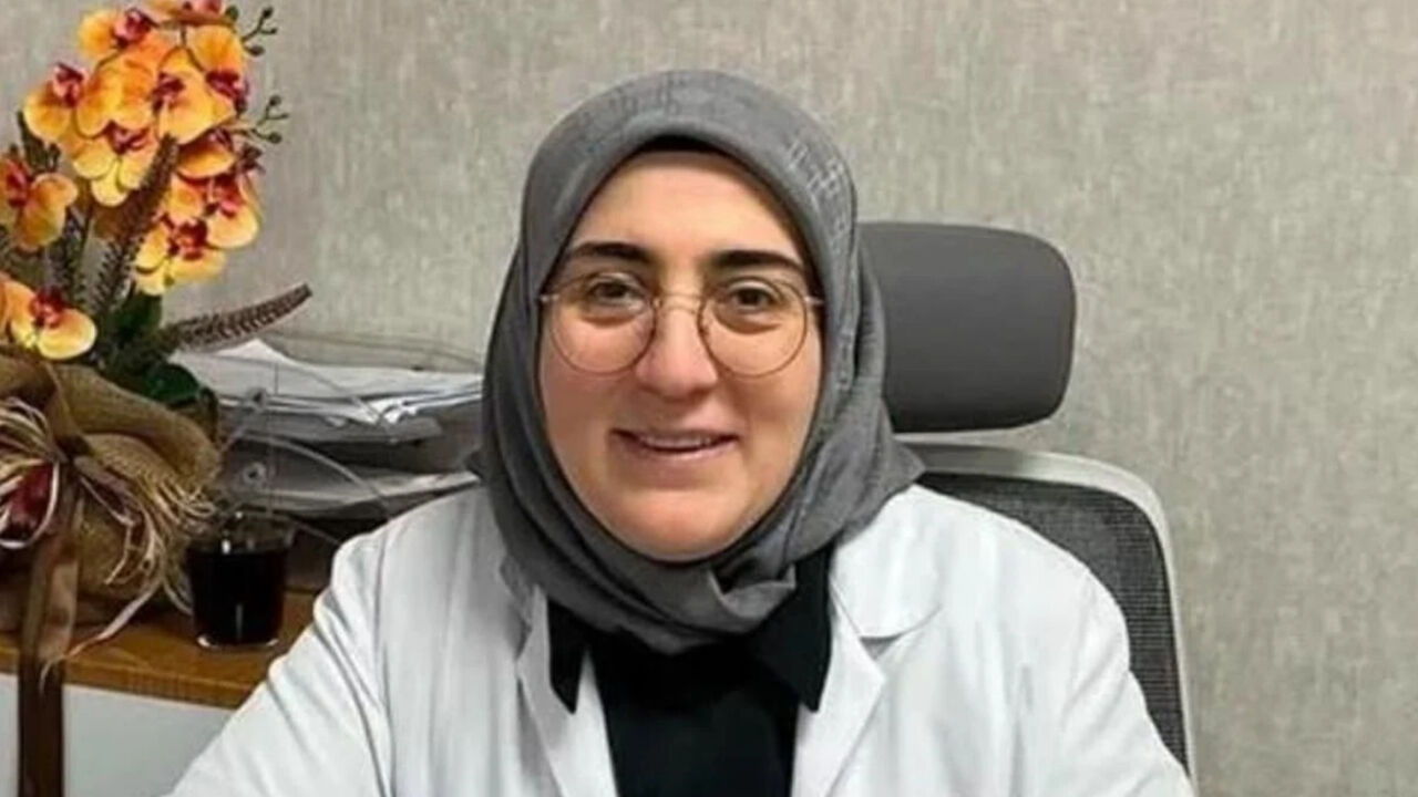 Münevver Zehra Davutoğlu Kimdir? Hangi Hastanede Görev Yapıyordu, Neden Tutuklandı?