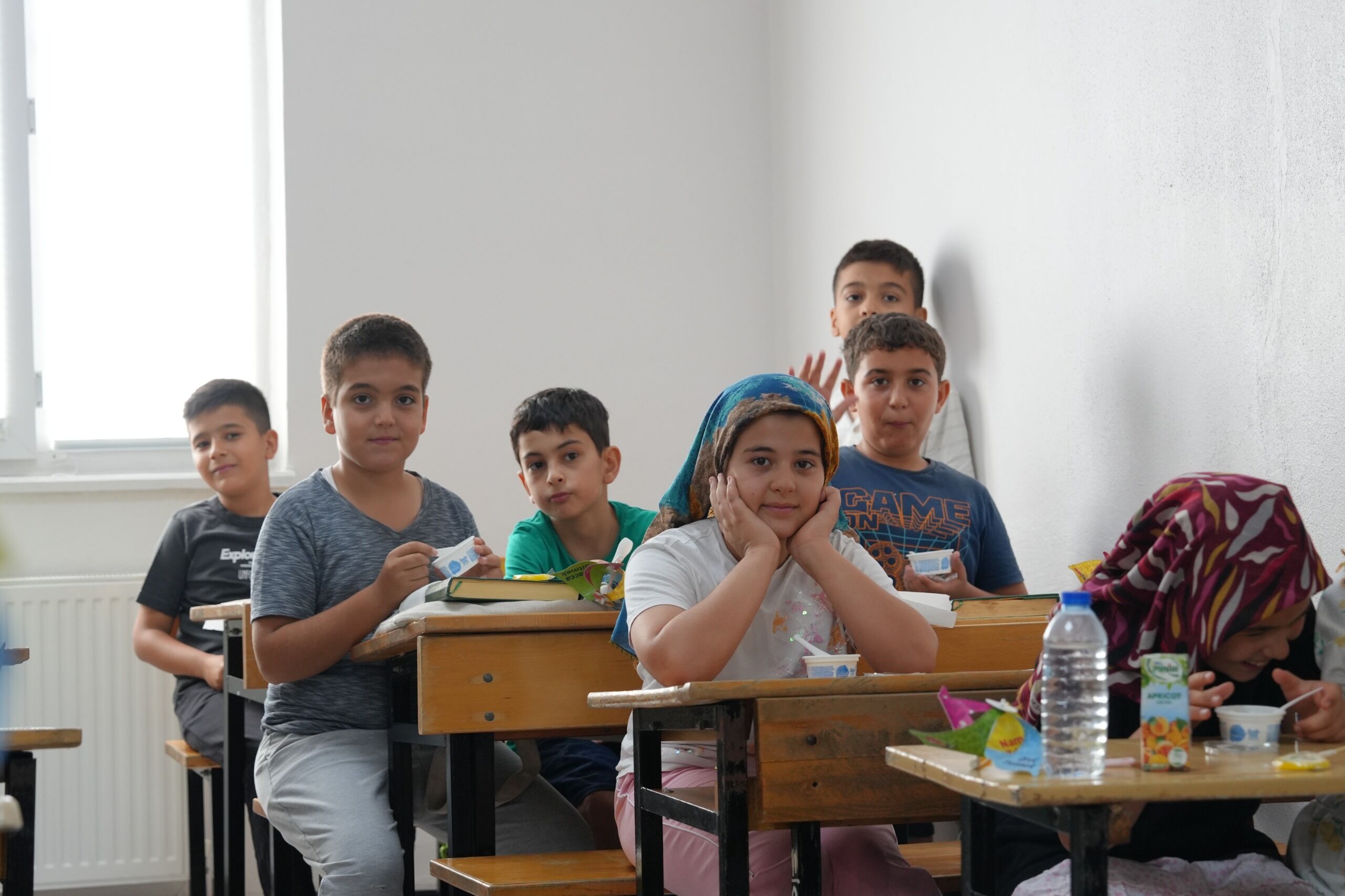 Onikişubat Belediyesi Çocukları Unutmadı! Camilerde Hediyeler Dağıtıldı (8)