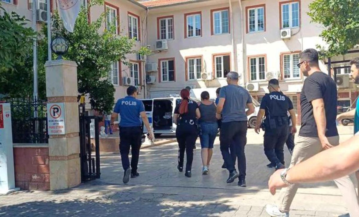 Polisten Kaçtı, Yakalanınca Hakaret Ve Tehditler Savurdu Ben Kraliçeyim