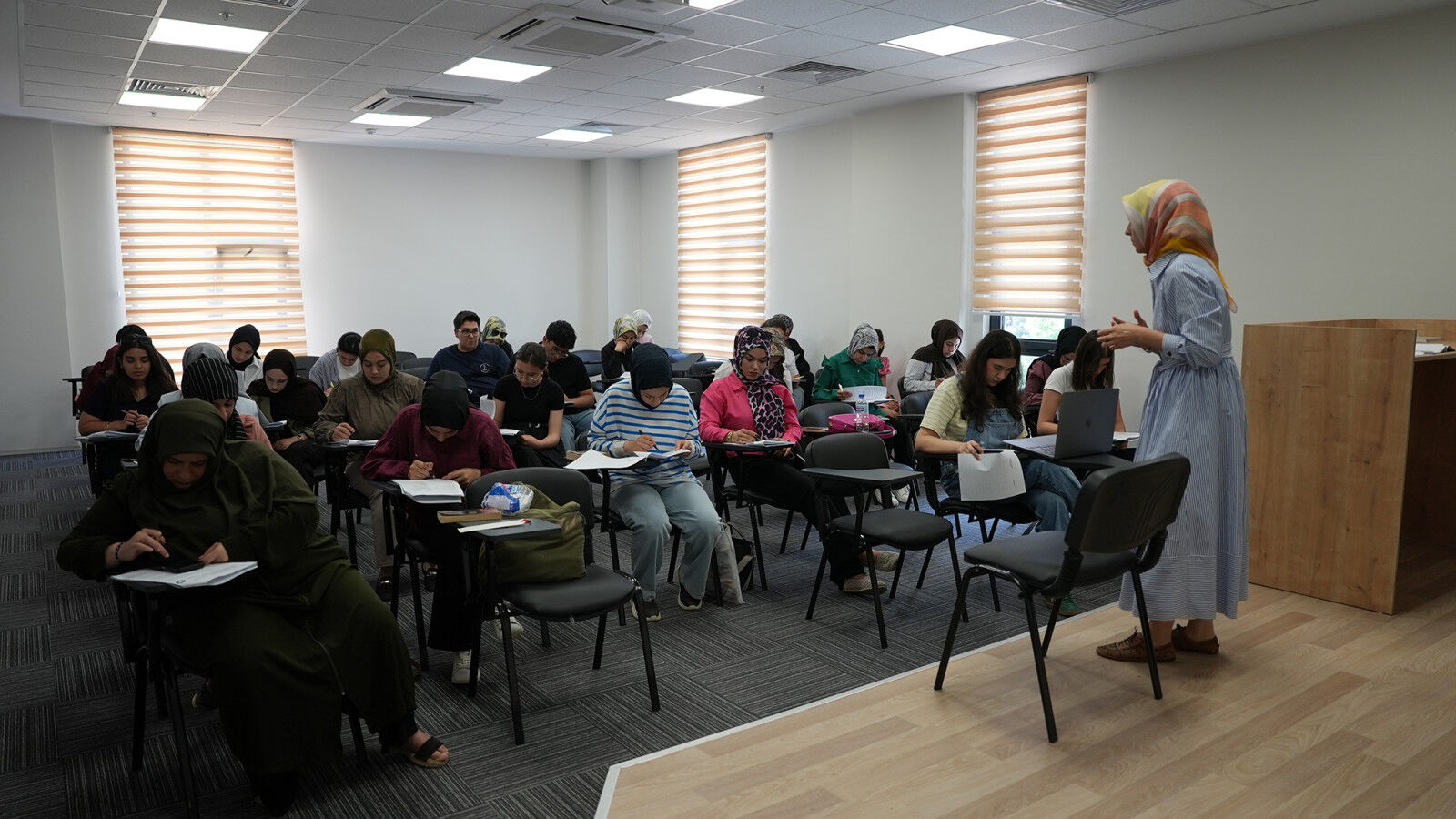 Pusula Maraş'tan Gençlere Büyük Fırsat! Hızlı Okuma Kursu Tamamlandı (4)