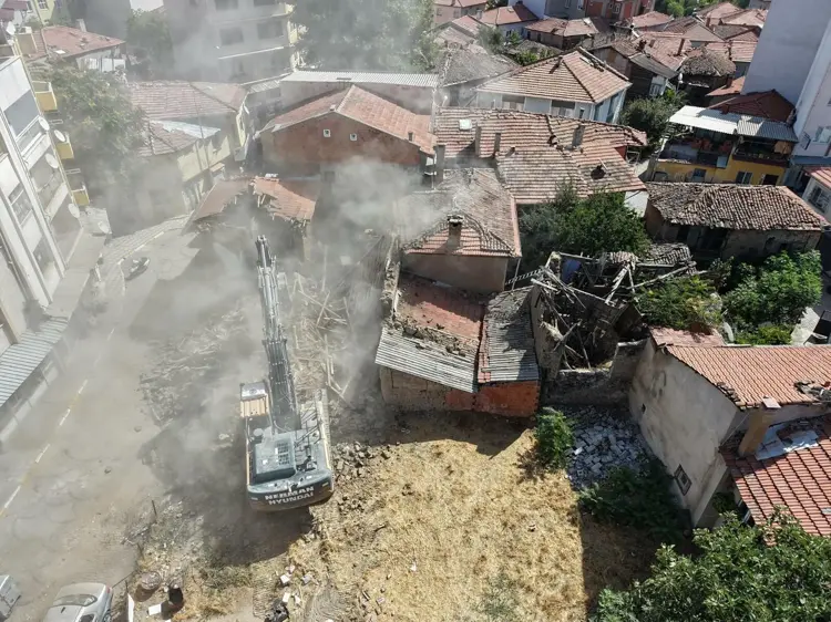 Sındırgı Depremleriyle Ilgili 'Ikiz' Ve 'Hibrit' Deprem Tespiti (3)