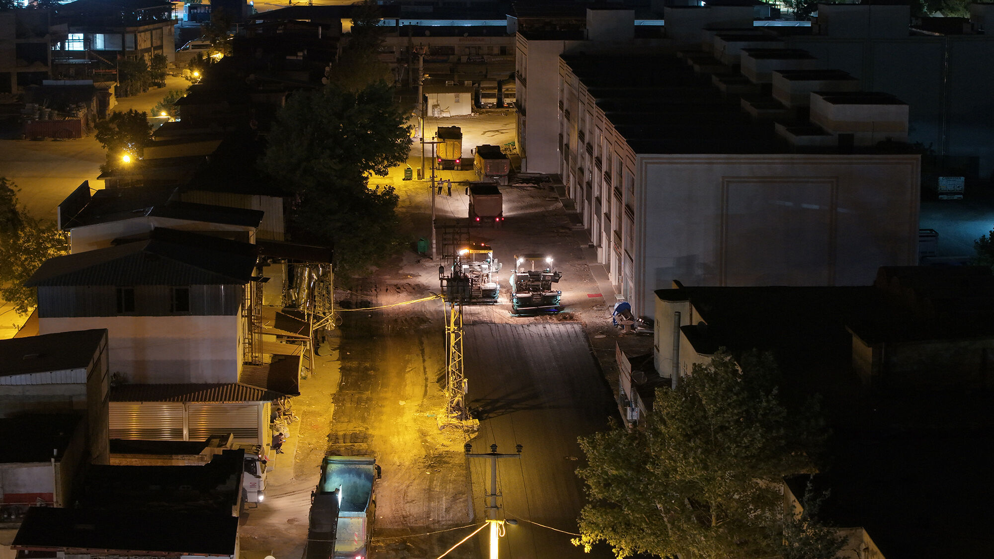 Toptancılar Sitesi’nde 10 Bin Ton Sıcak Asfalt Serilecek (3)