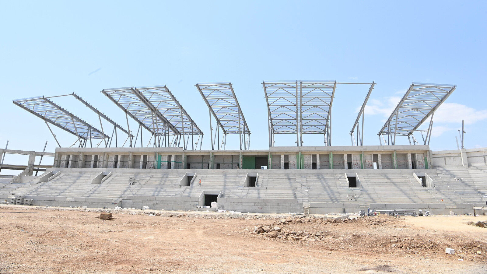 Yeni Kahramanmaraş Stadyumu Hızla Tamamlanıyor (1)-1