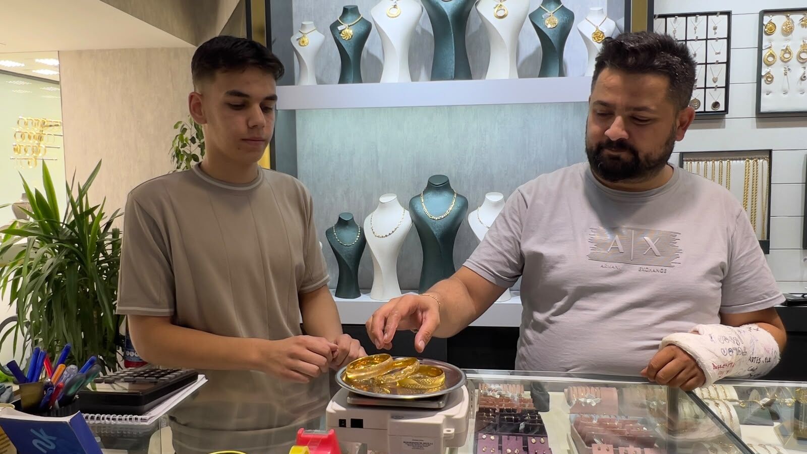 580 Bin Liralık Bilezik Hırsızlığı! Esnaf Şüpheliyi Böyle Yakaladı (5)