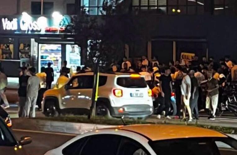 Kahramanmaraş’ta motokurye yayaya çarptı otomobilin altına sürüklendi