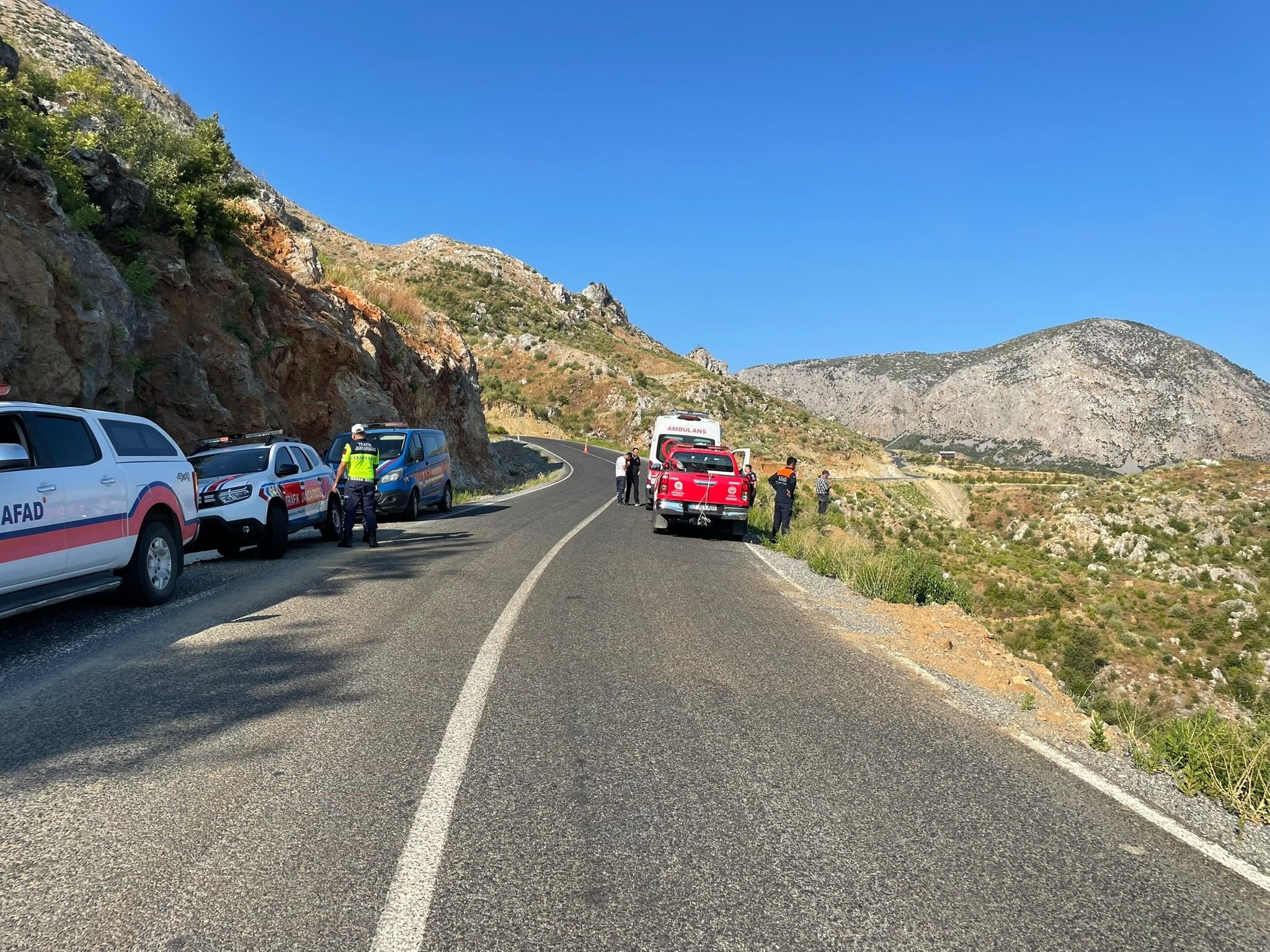 Alanya’da Motosiklet Uçuruma Yuvarlandı (4)