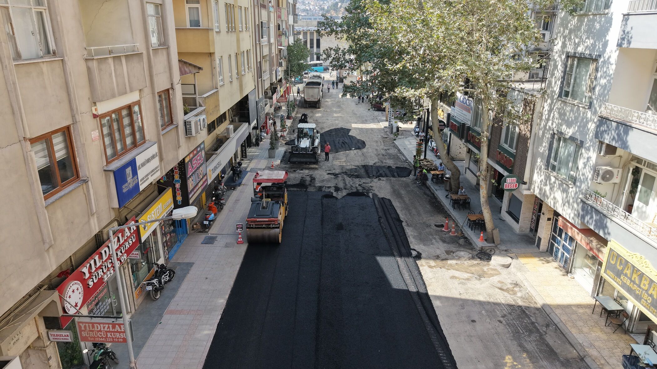 Dulkadiroğlu’nda Esnafın Yüzünü Güldüren Çalışma: O Sokak Asfaltlanıyor