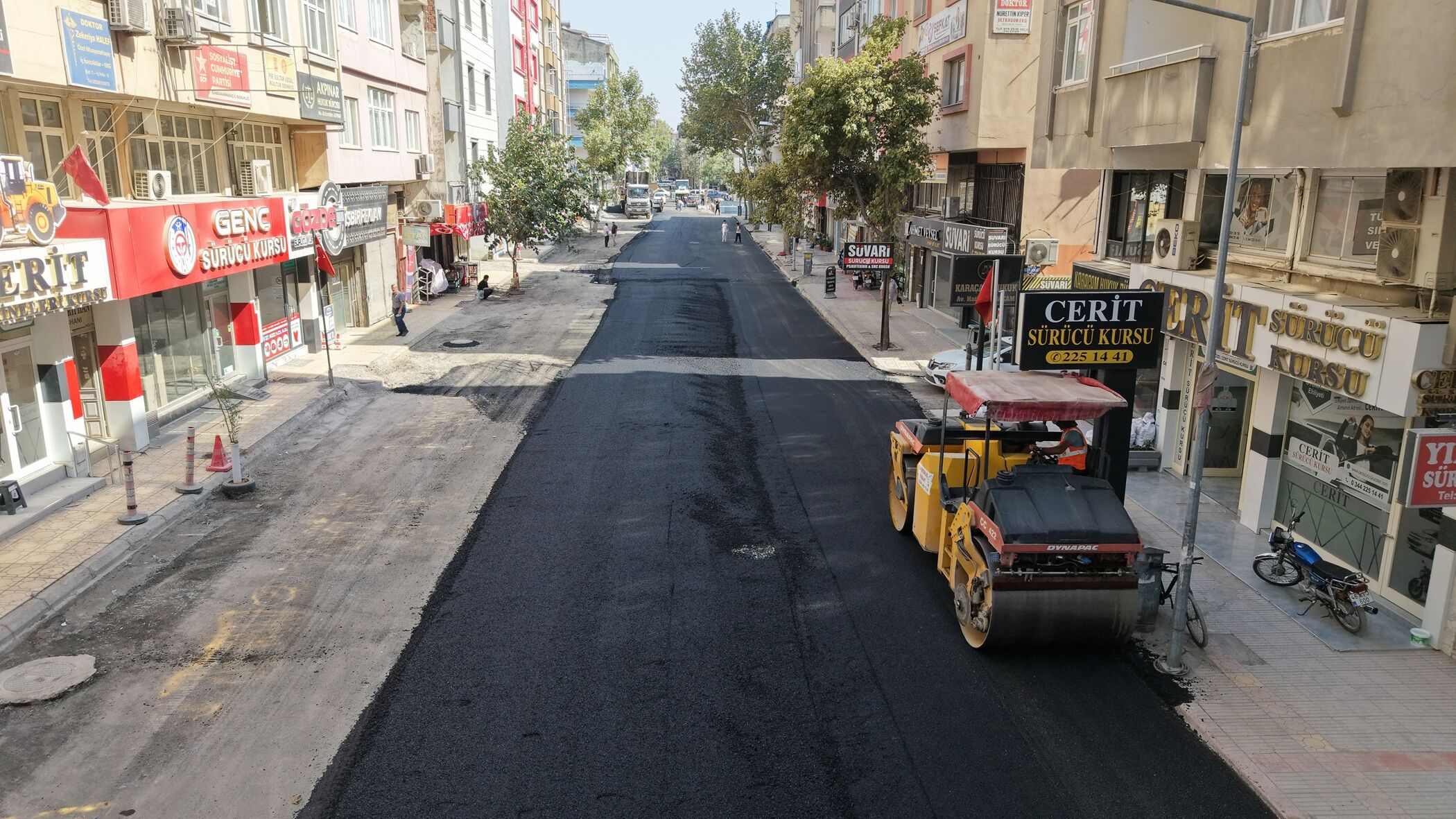 Dulkadiroğlu’nda Esnafın Yüzünü Güldüren Çalışma: O Sokak Asfaltlanıyor