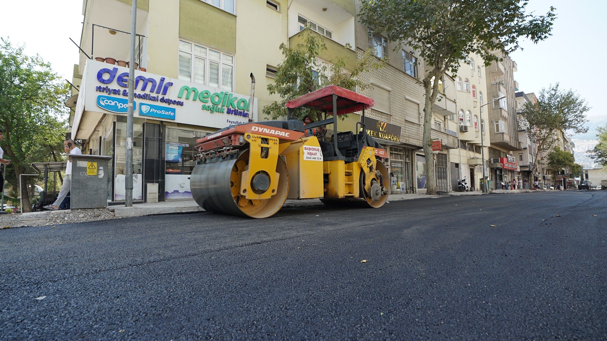 Dulkadiroğlu’nda Esnafın Yüzünü Güldüren Çalışma: O Sokak Asfaltlanıyor