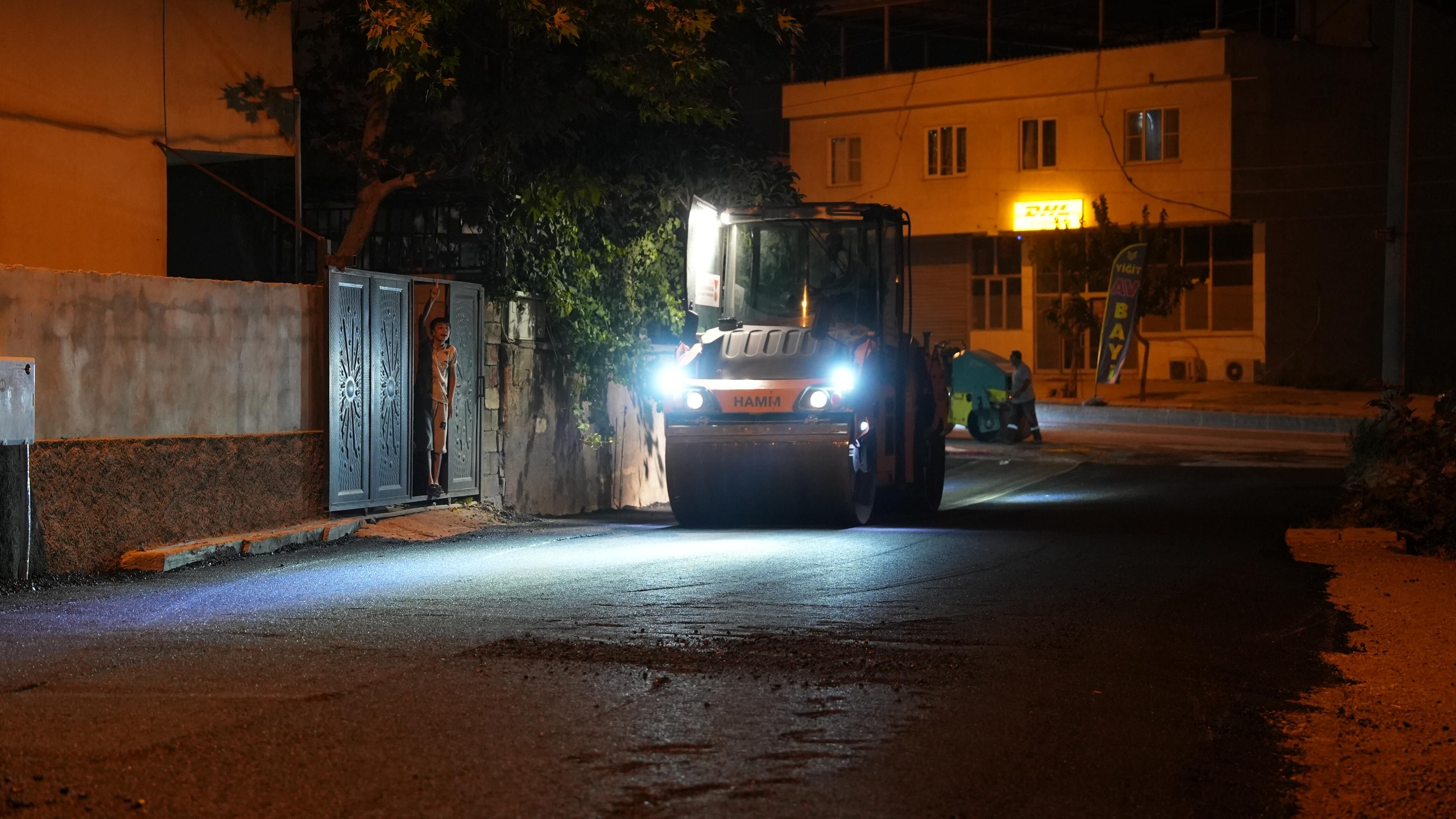Kahramanmaraş’ta yollar yenileniyor: Ekipler Yahya Kemal’de