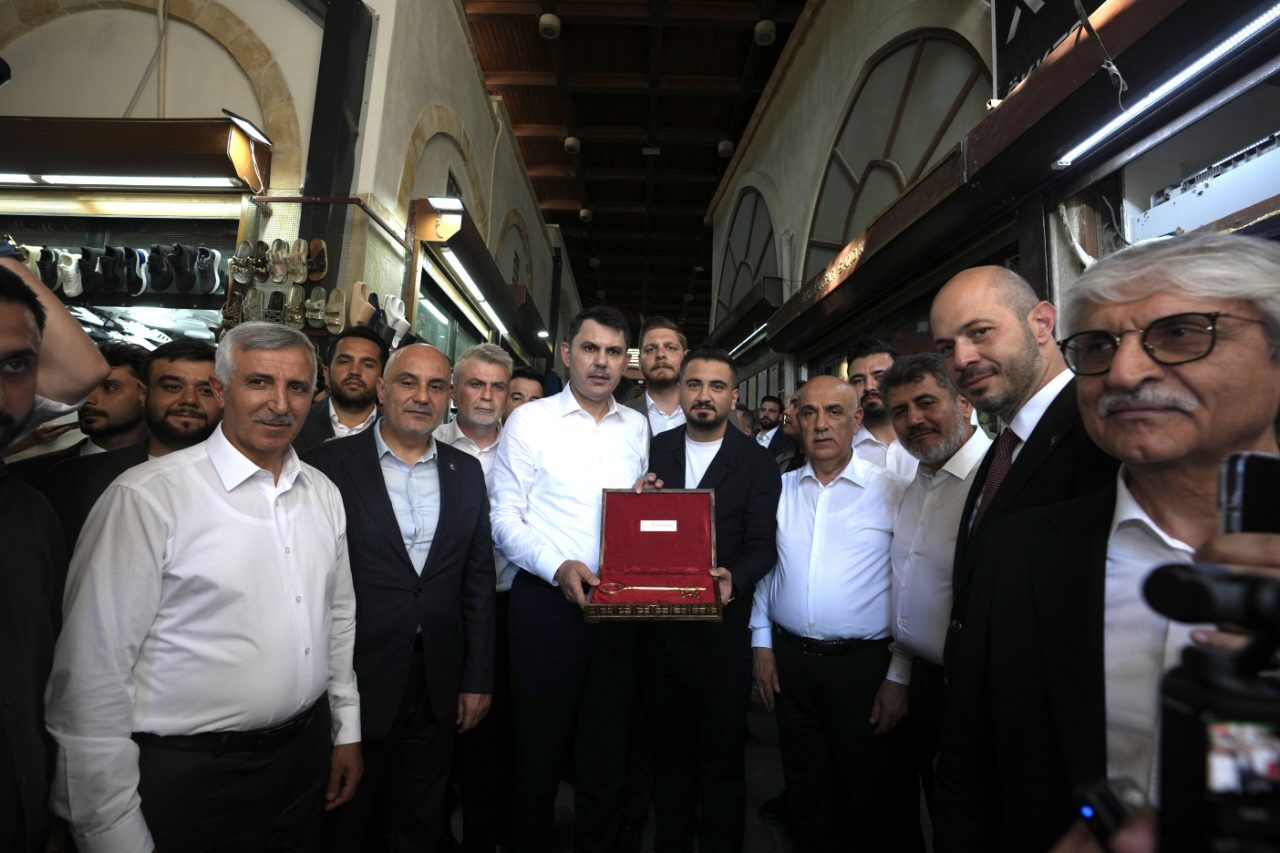 Bakan Kurum Kahramanmaraş Kapalı Çarşı'yı açtı