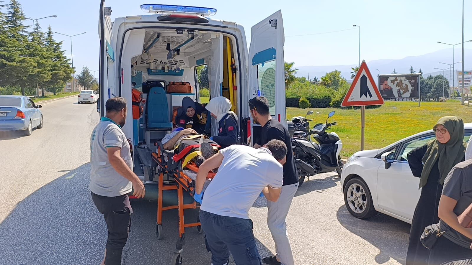 Bursa'da Kavşakta Feci Motosiklet Kazası (1)