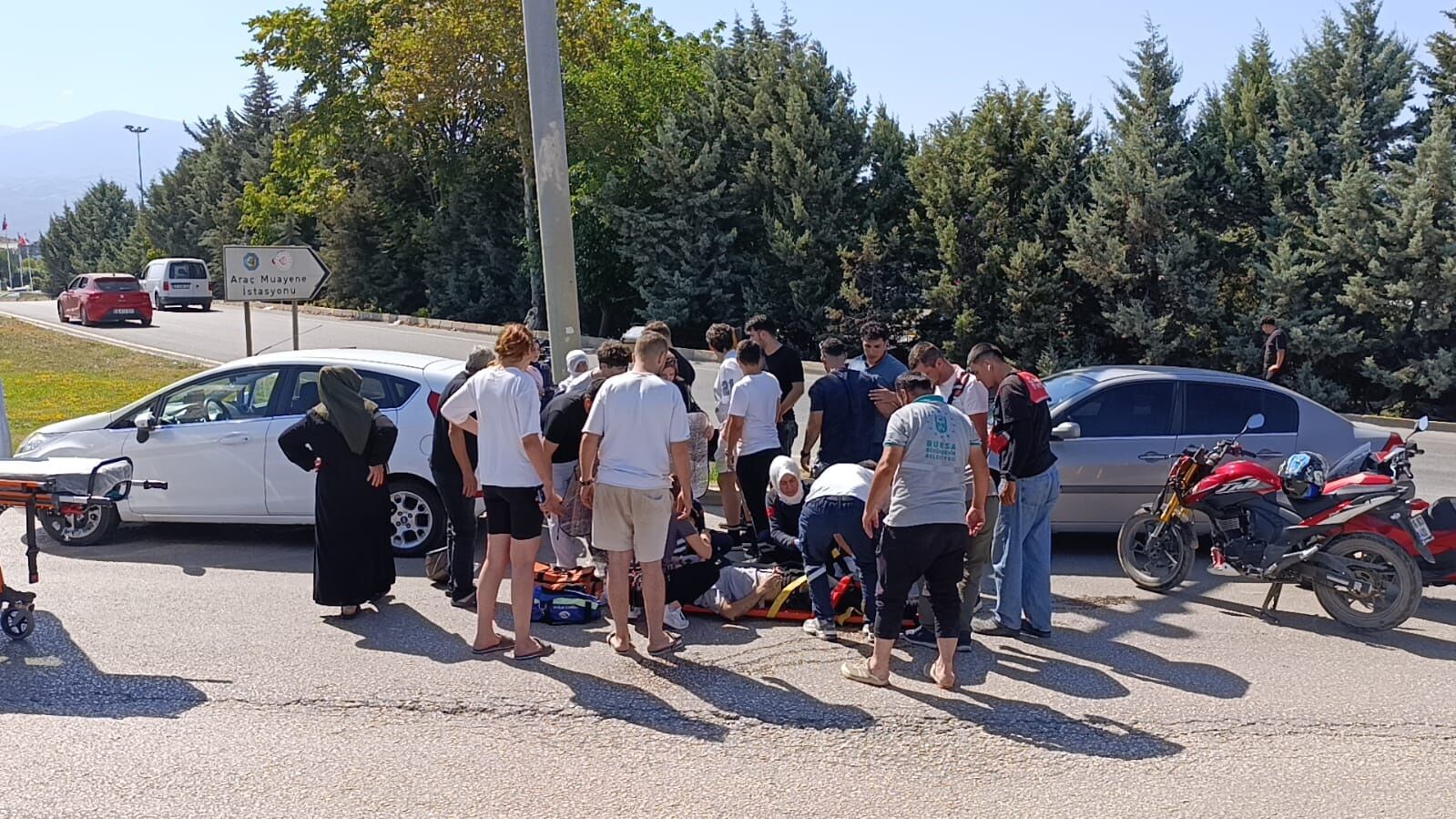 Bursa'da Kavşakta Feci Motosiklet Kazası (5)