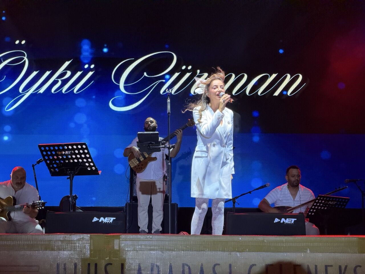 Kahramanmaraş Ağustos Fuarı'nda Öykü Gürman rüzgarı esiyor
